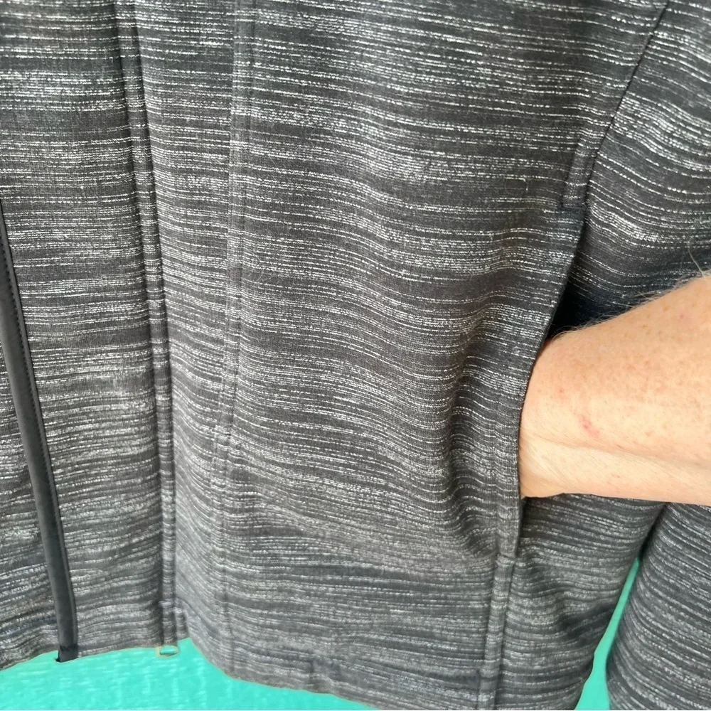 BANANA REPUBLIC SOFT FLEECE MARLED GRAY BLACK ZIPPER AND SNAP FRONT JACKET S NWT